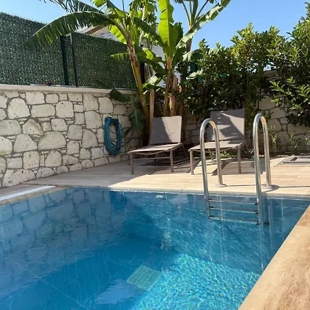 5 Km To Alacati, Luxury With Garden And Pool *