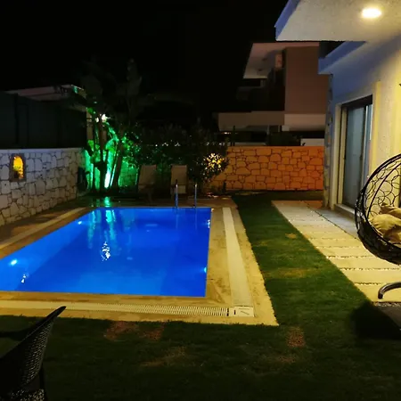 Villa 5 Km To Alacati, Luxury With Garden And Pool Çeşme