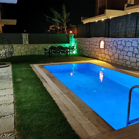 5 Km To Alacati, Luxury With Garden And Pool Cesme